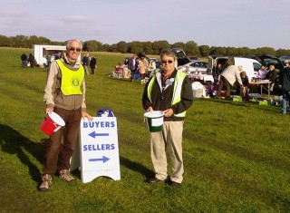 Richard Edge and Rob Moffat Car Boot 3 Oct 09